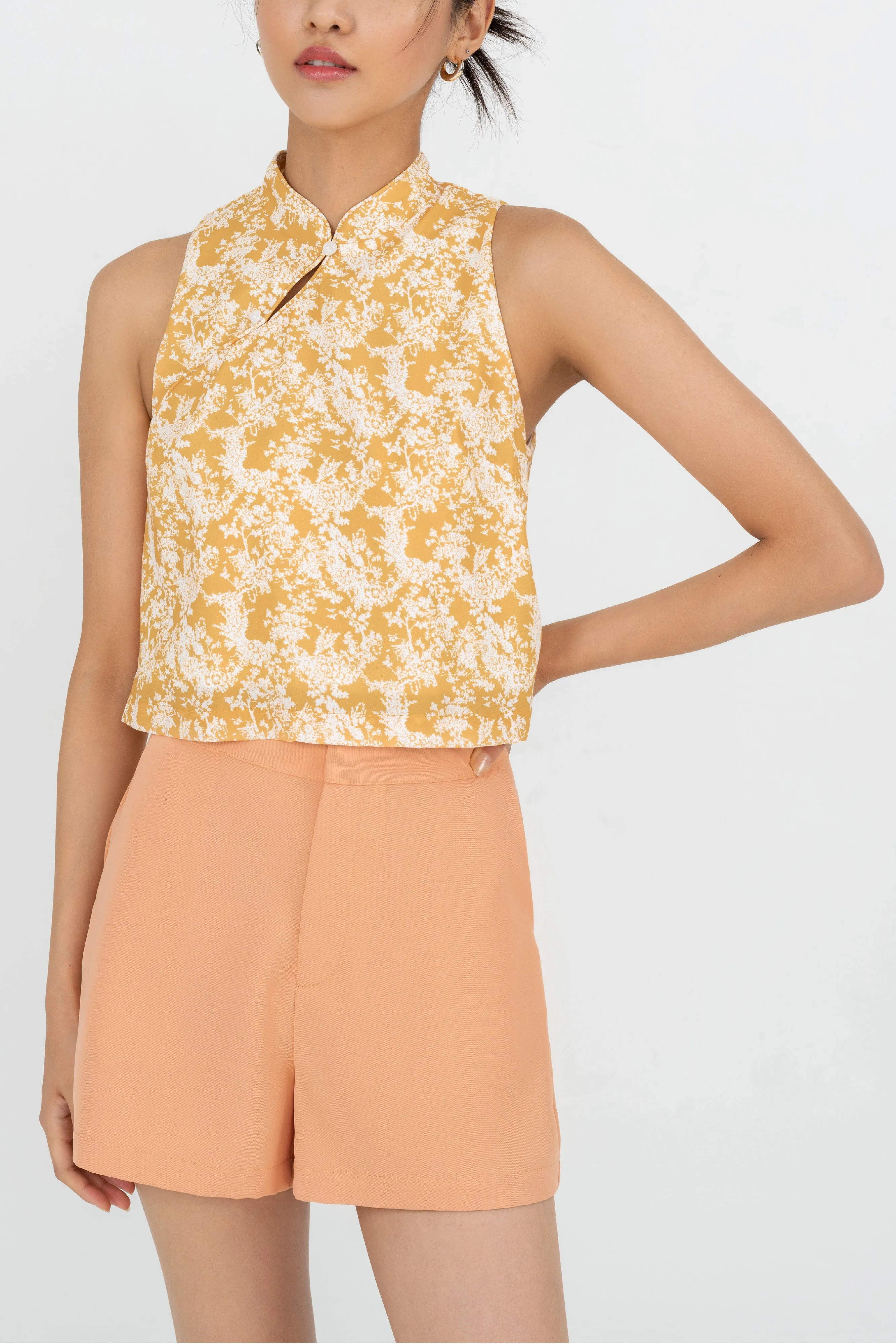 Betty High-Waist Shorts in Cantaloupe Orange