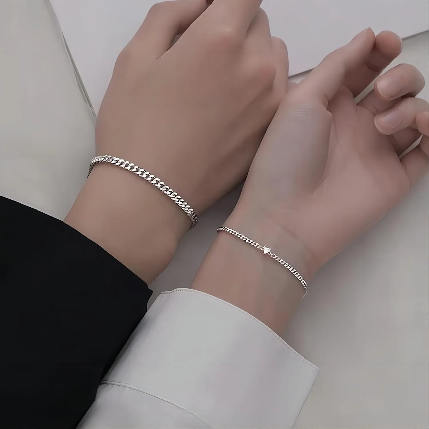 CJIAYUJEW Matching Bracelets for Men Women 2 Pcs Matching Couple Bracelets Peach Heart Bracelets Silver Gold Cuban Chain Bracelets Pinky Promise Friendship Bracelets for Couples Couples Jewelry