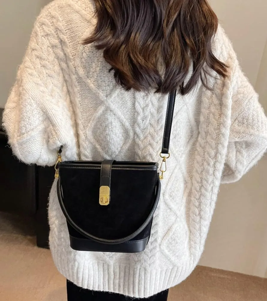 Classic Suede Bucket Bag for Women Large Capacity Crossbody Bag Elegant Top Handle Purse Slouchy Bag with Adjustable Strap