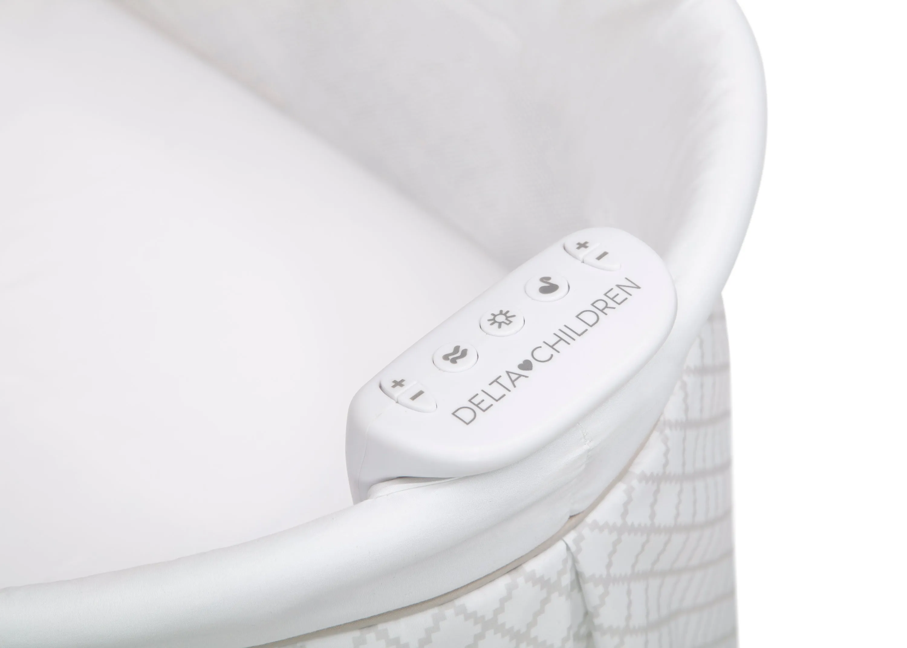 Deluxe Soothing Dreams Bassinet