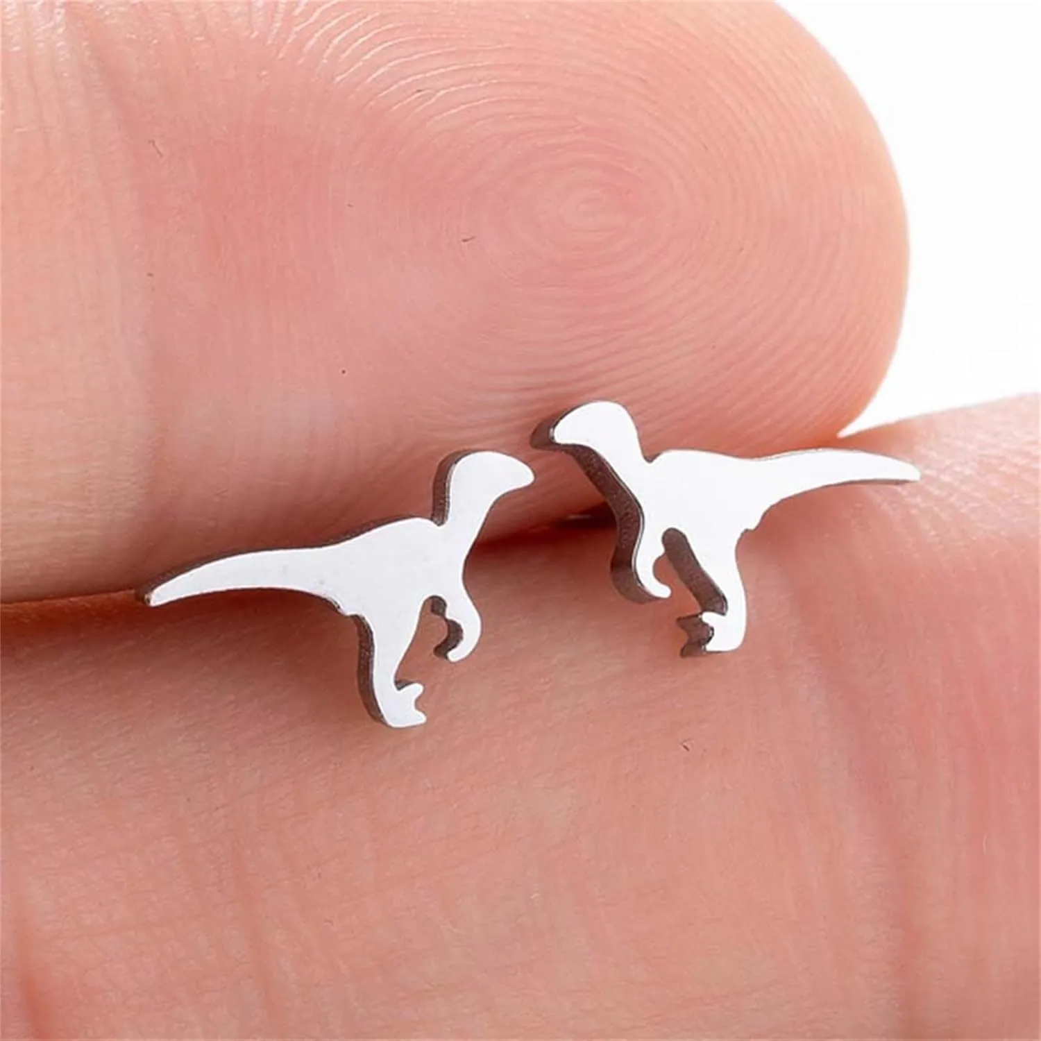 Dreuyet 4 Pairs Tiny Dinosaur Stud Earrings Minimalist Cute Animal T-Rex Dinosaur Earring Stainless Steel Mini Cartilage Tragus Piercing Jewelry Gifts for Women