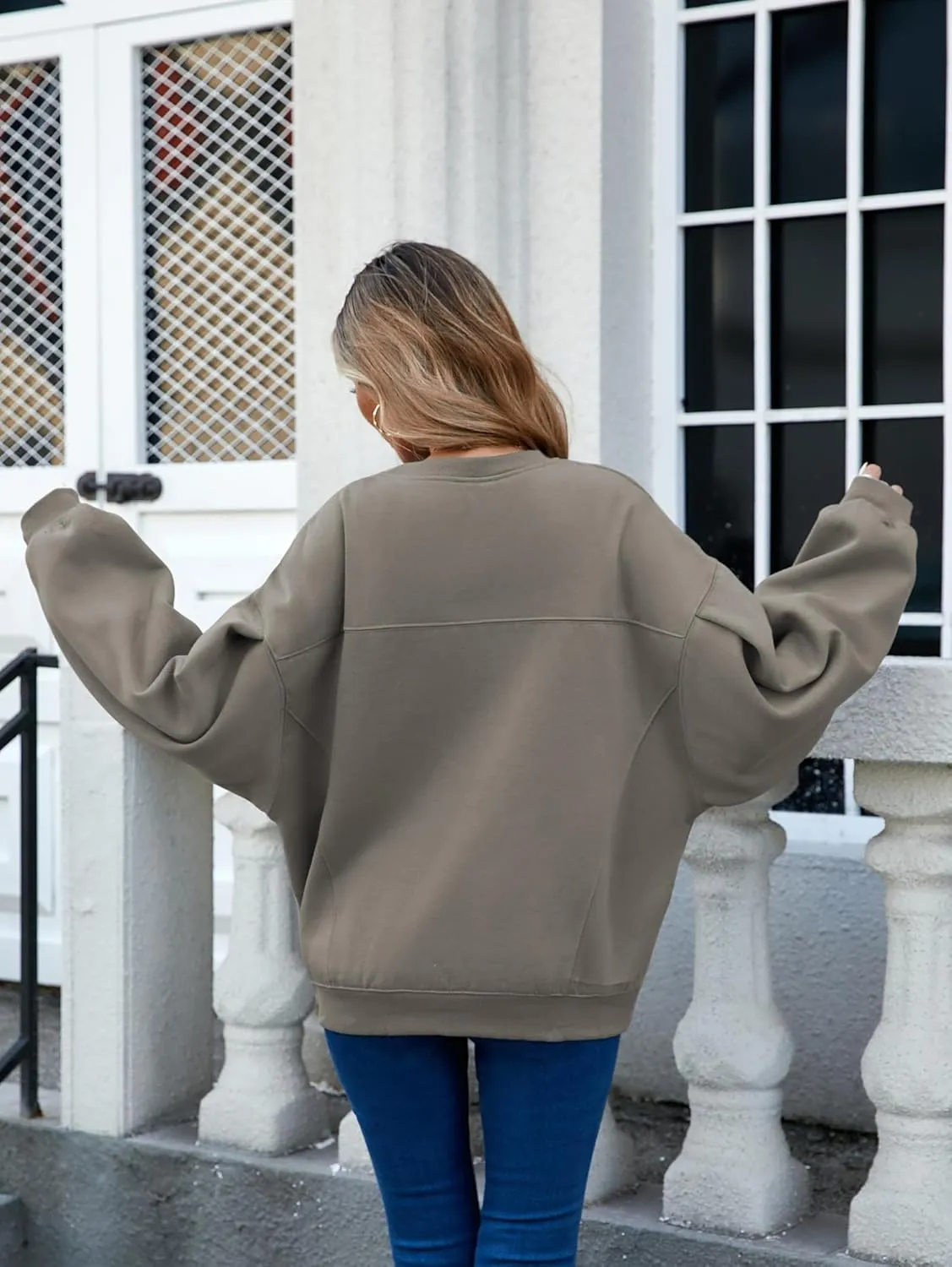 Famulily Womens Long Sleeve Crew Neck Sweatshirts Fleece Lined Pullover Tops with Side Pockets