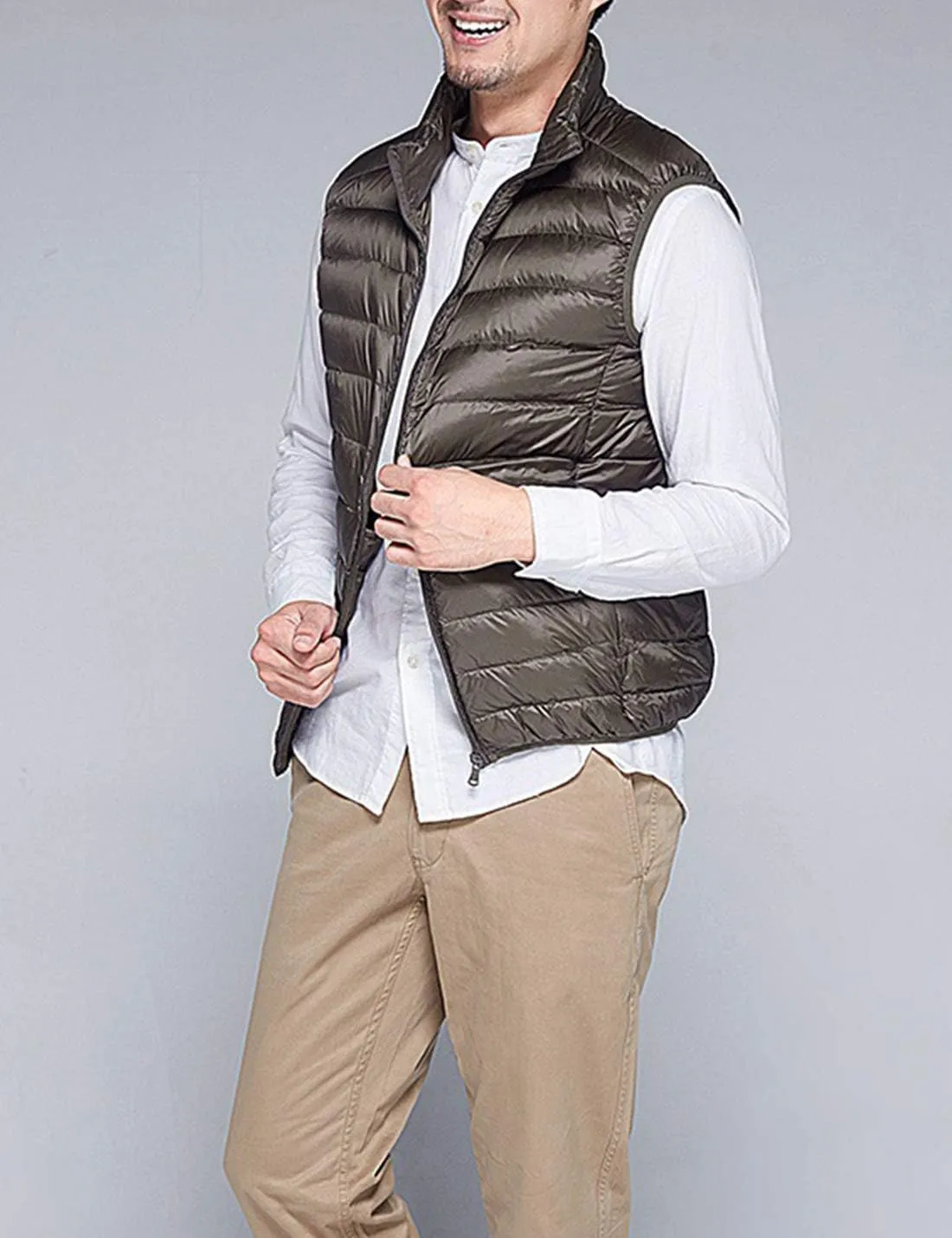 Flygo Men's Outdoor Zip Up Packable Lightweight Down Vest Outdoor Padded Puffer Vests Jackets