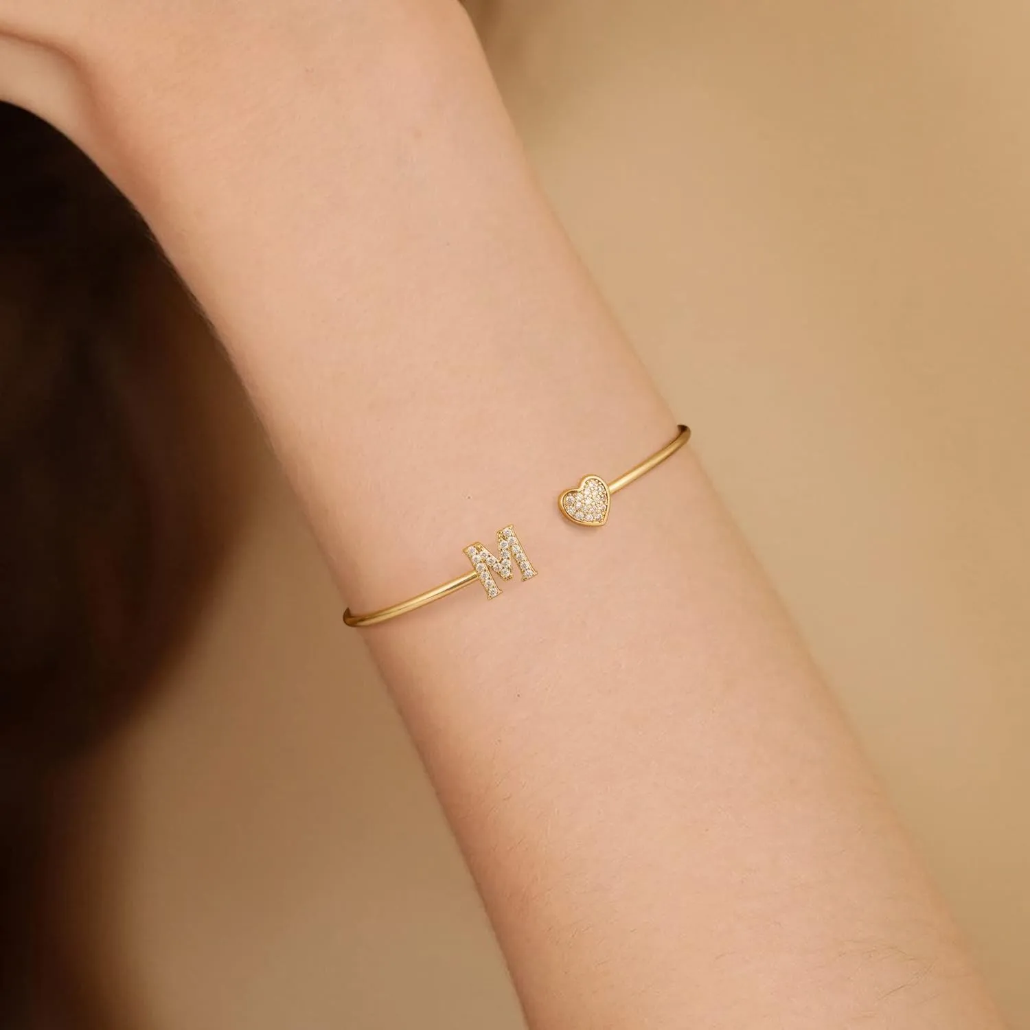 Gold Initial Bracelets for Women Girls, 14K Gold Plated Gold Bangle Bracelets for Women Girls Dainty Gold Initial Bracelets Heart Bracelets for Women Girls Bridesmaids Bracelets Gifts