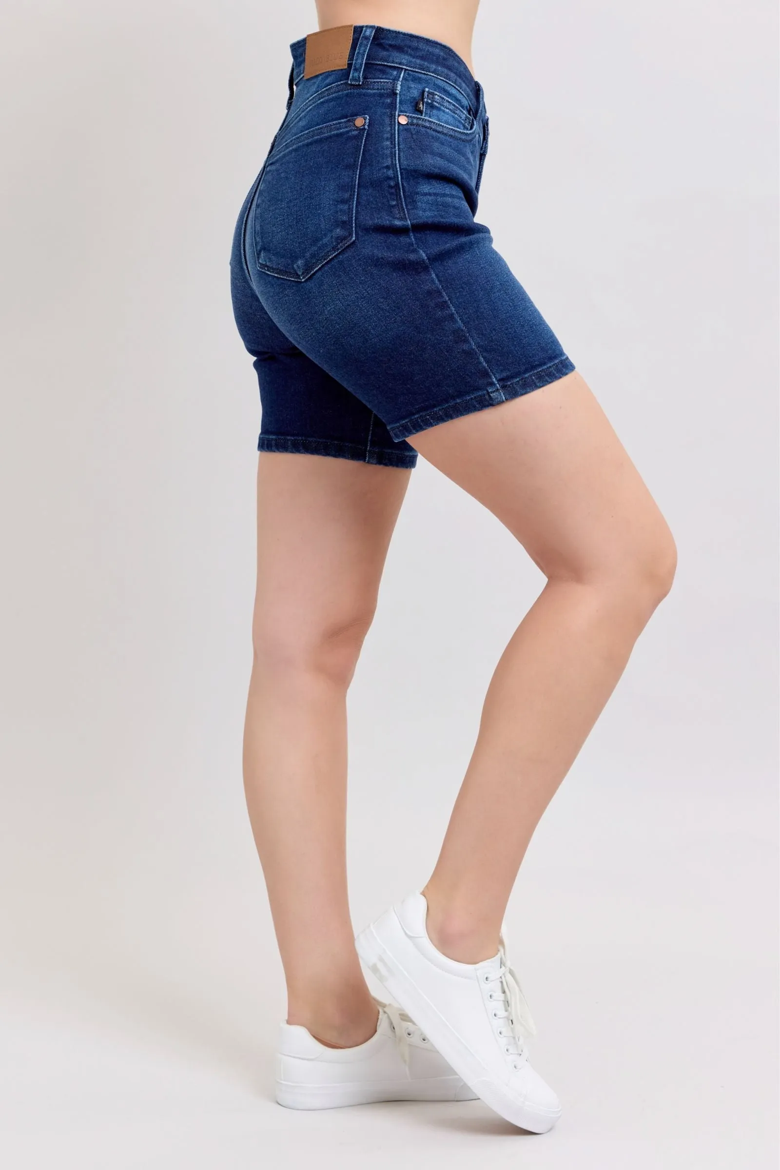 High Waist V-Front Bermuda Short