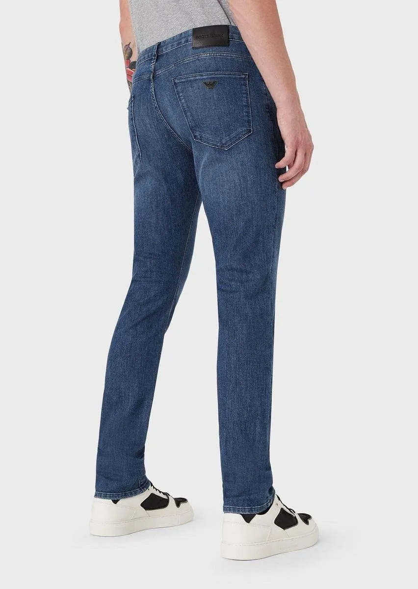 Jeans j06 slim fit in denim light wash