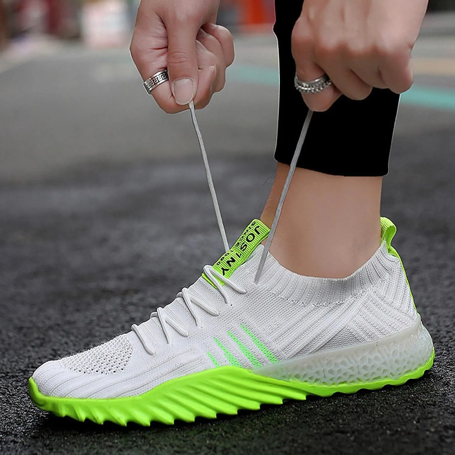 Men's Lightweight Non Slip Barefoot Shoes Athletic Gym Tennis Shoe for Men Casual Soft Flat Soled Walking Shoes