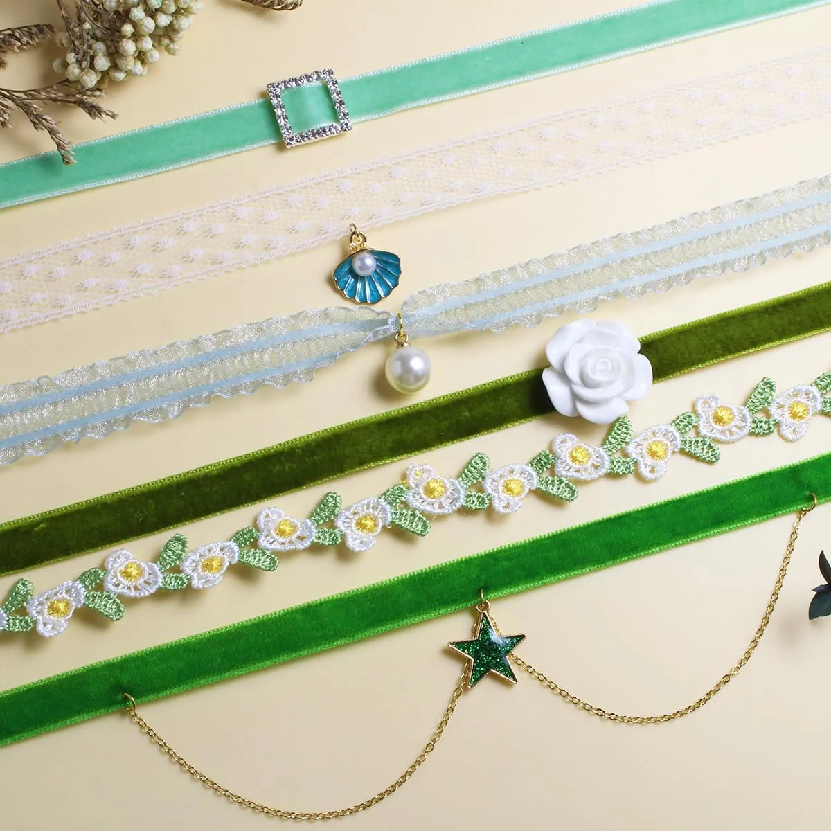 Nova&Aria Chokers Set For Women Heart Pearl Choker Necklaces Flower Pendant Velvet Cute Pink Blue White Black Choker Necklace Classic Tattoo Colorful Lace Chokers