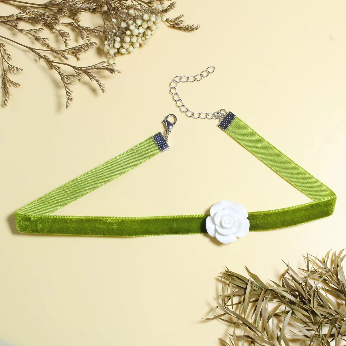 Nova&Aria Chokers Set For Women Heart Pearl Choker Necklaces Flower Pendant Velvet Cute Pink Blue White Black Choker Necklace Classic Tattoo Colorful Lace Chokers