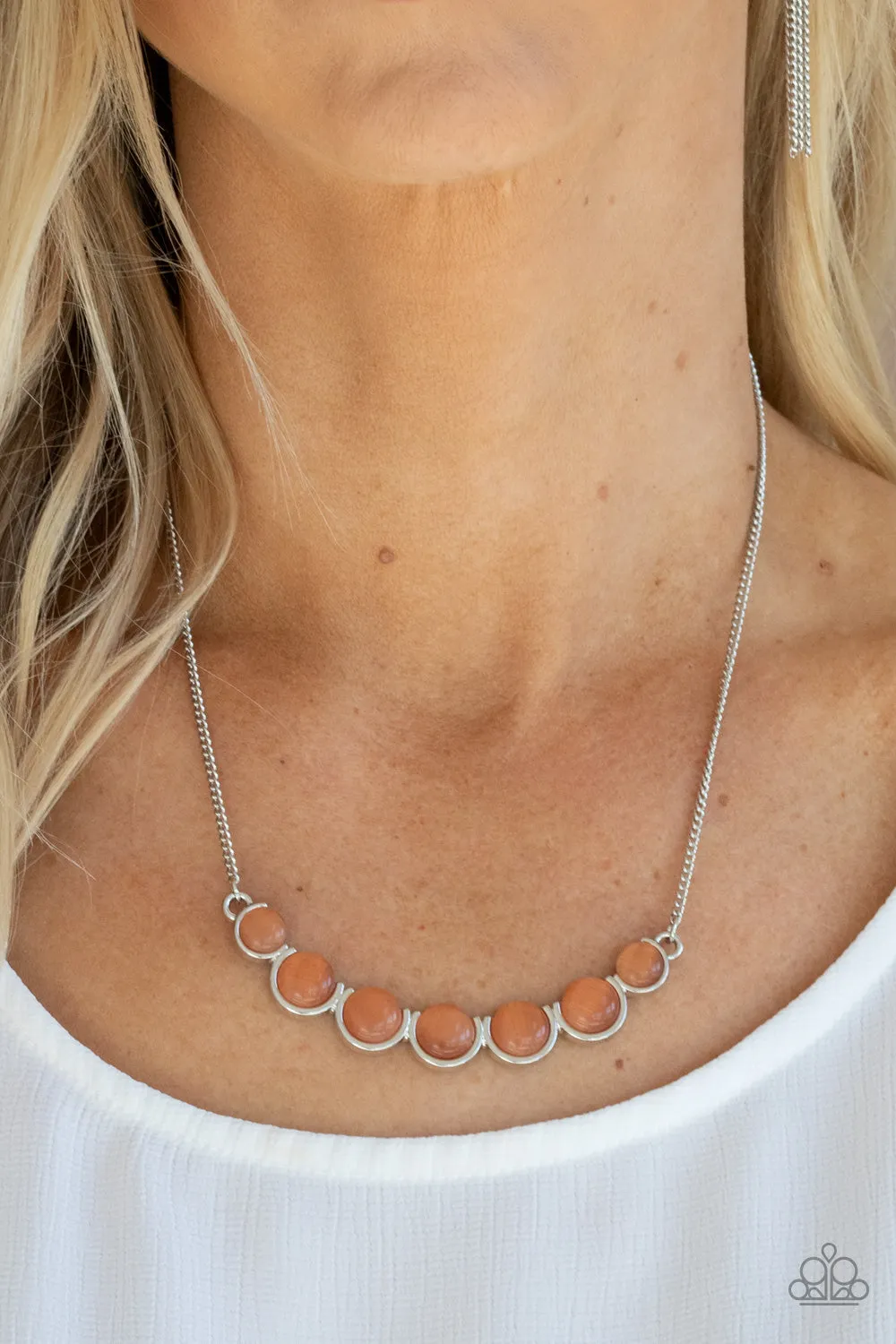 Paparazzi Serenely Scalloped - Orange