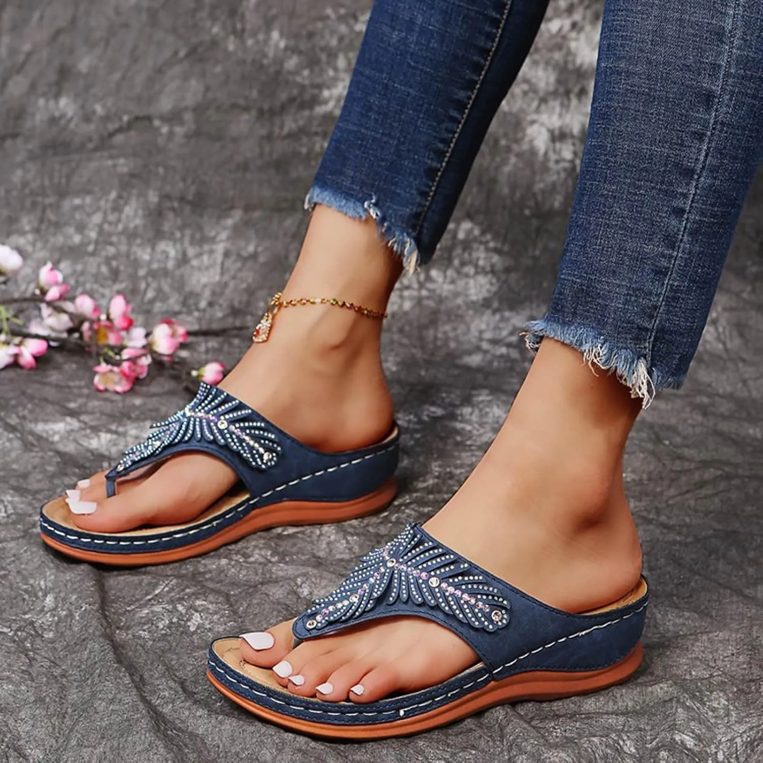 Summer Ladies Flip Flops Wedge Heel Slippers Sandals Casual Flip Flops Women's Shoes Beaded Heels Sandals