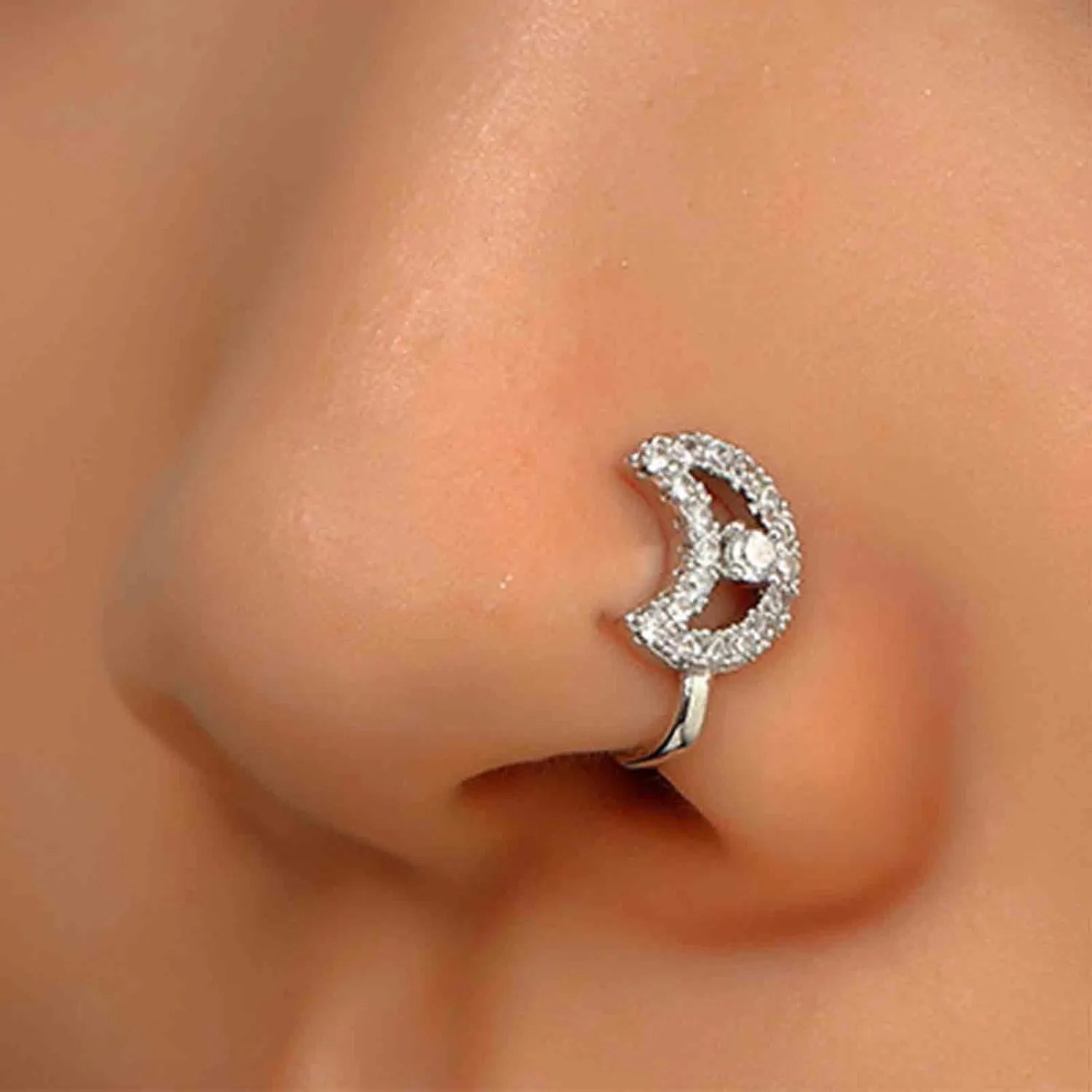 Vintage Crystal Moon Nose Ring Hoop Gold Rhinestone Moon Nose Ring Stud Tiny Crescent Nose Screw Stud Ring Boho Cz No Piercing Nose Hoop Clip on Nose Ring Jewelry for Women