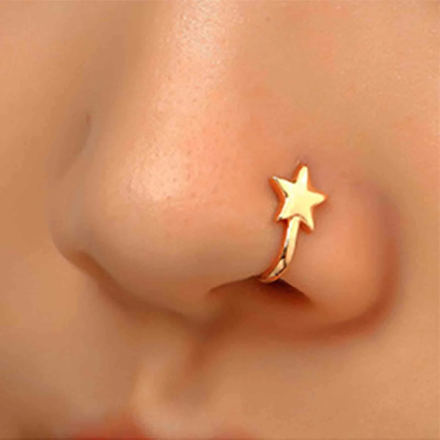 Vintage Star Nose Ring Hoop Gold Tiny Star Nose Ring Stud Tiny Star Nose Screw Stud Ring Boho Star No Piercing Nose Hoop Clip on Nose Ring Jewelry for Women
