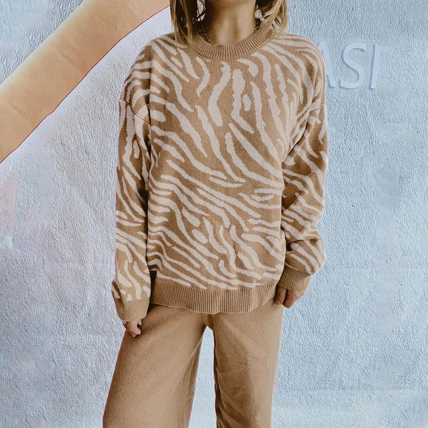 Womens 2024 Fall Winter Fashion Crewneck Long Sleeve Colorblock Chunky Knit Casual Loose Pullover Sweater Jumper Tops