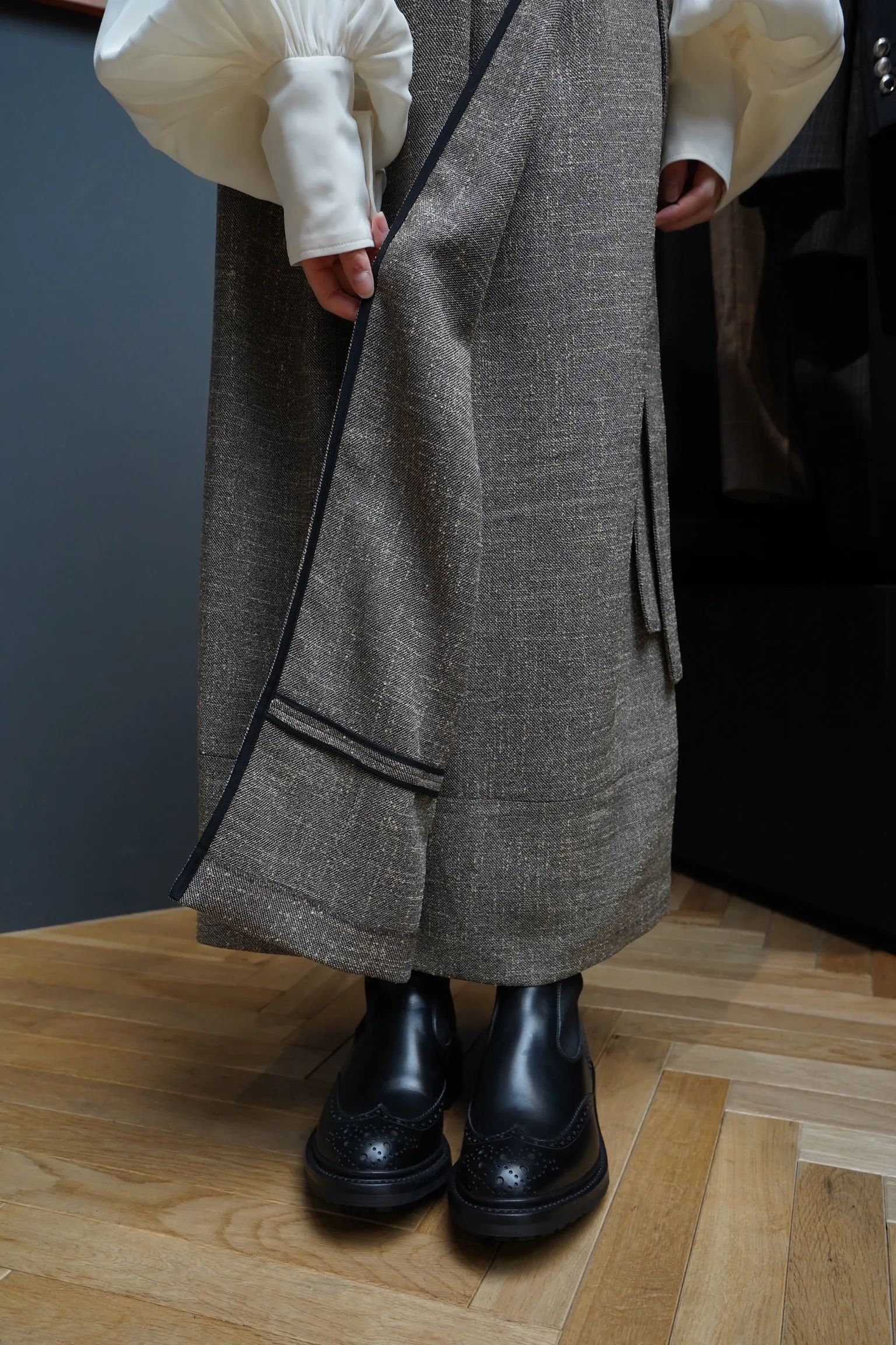 WRAPAROUND SKIRT (BK TWEED)