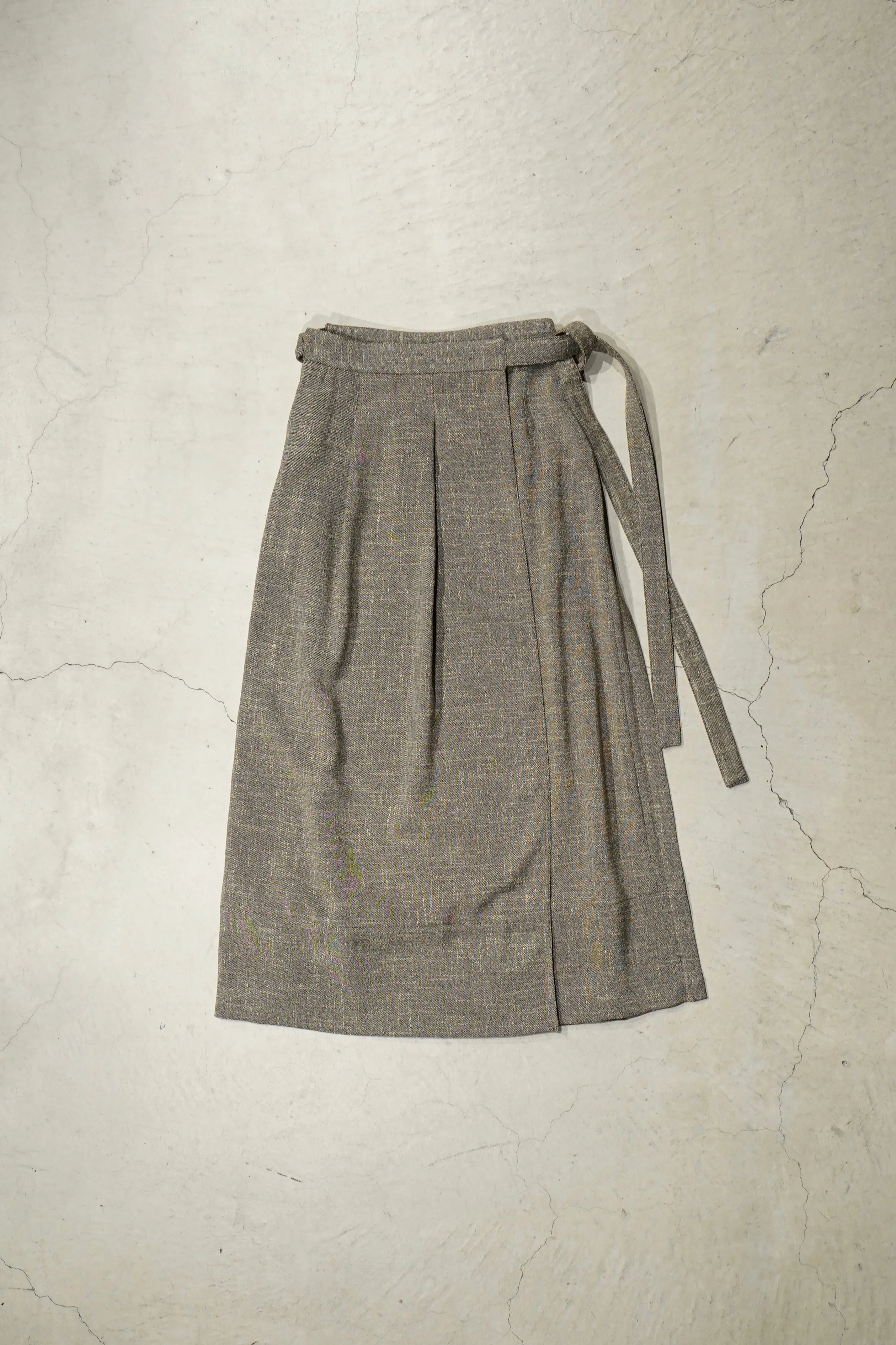 WRAPAROUND SKIRT (BK TWEED)