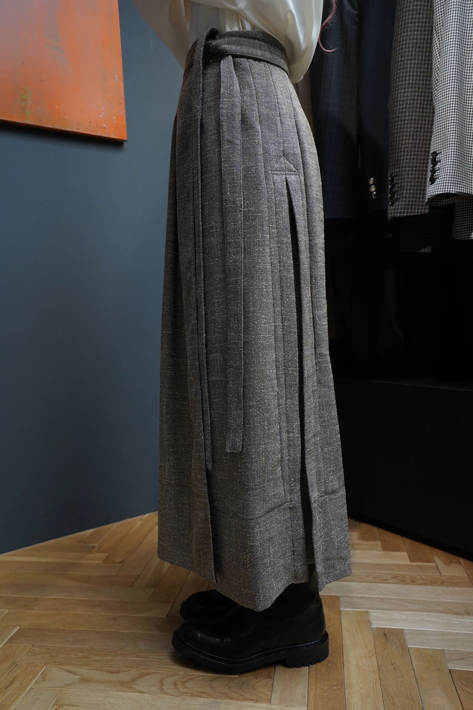 WRAPAROUND SKIRT (BK TWEED)