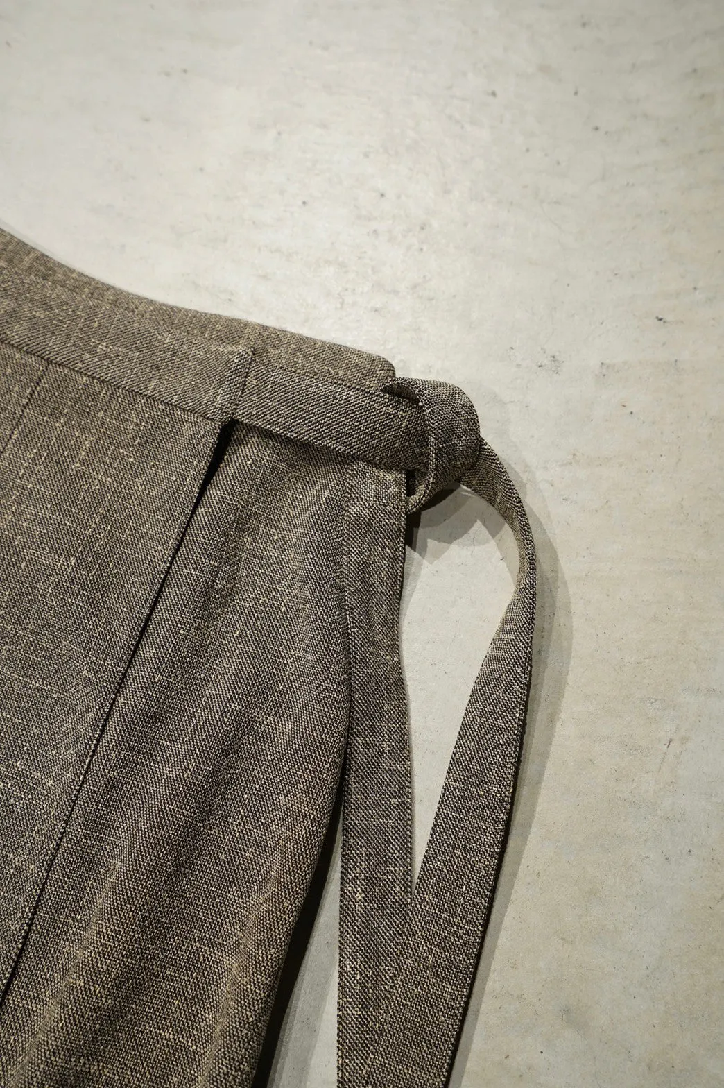 WRAPAROUND SKIRT (BK TWEED)