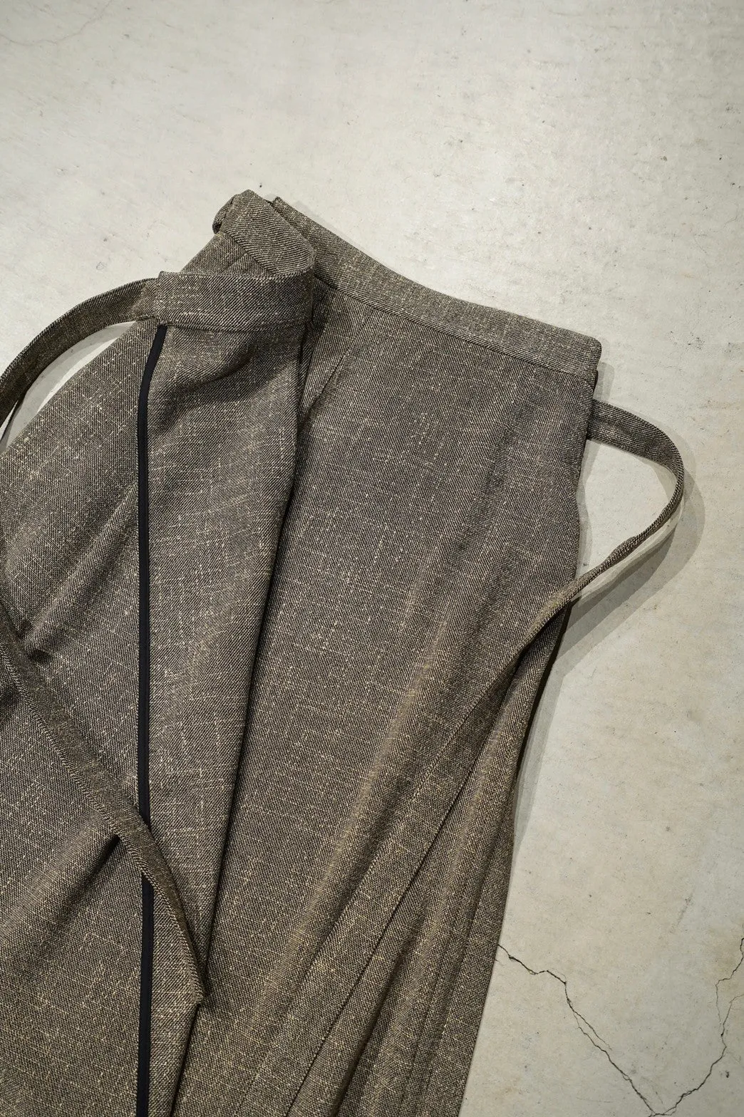 WRAPAROUND SKIRT (BK TWEED)